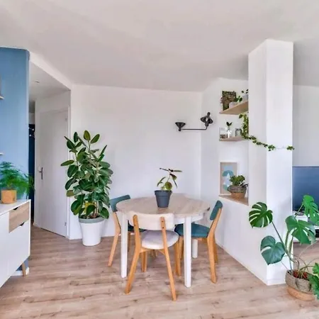 Apartment Lovely Apartment Bordeaux *
